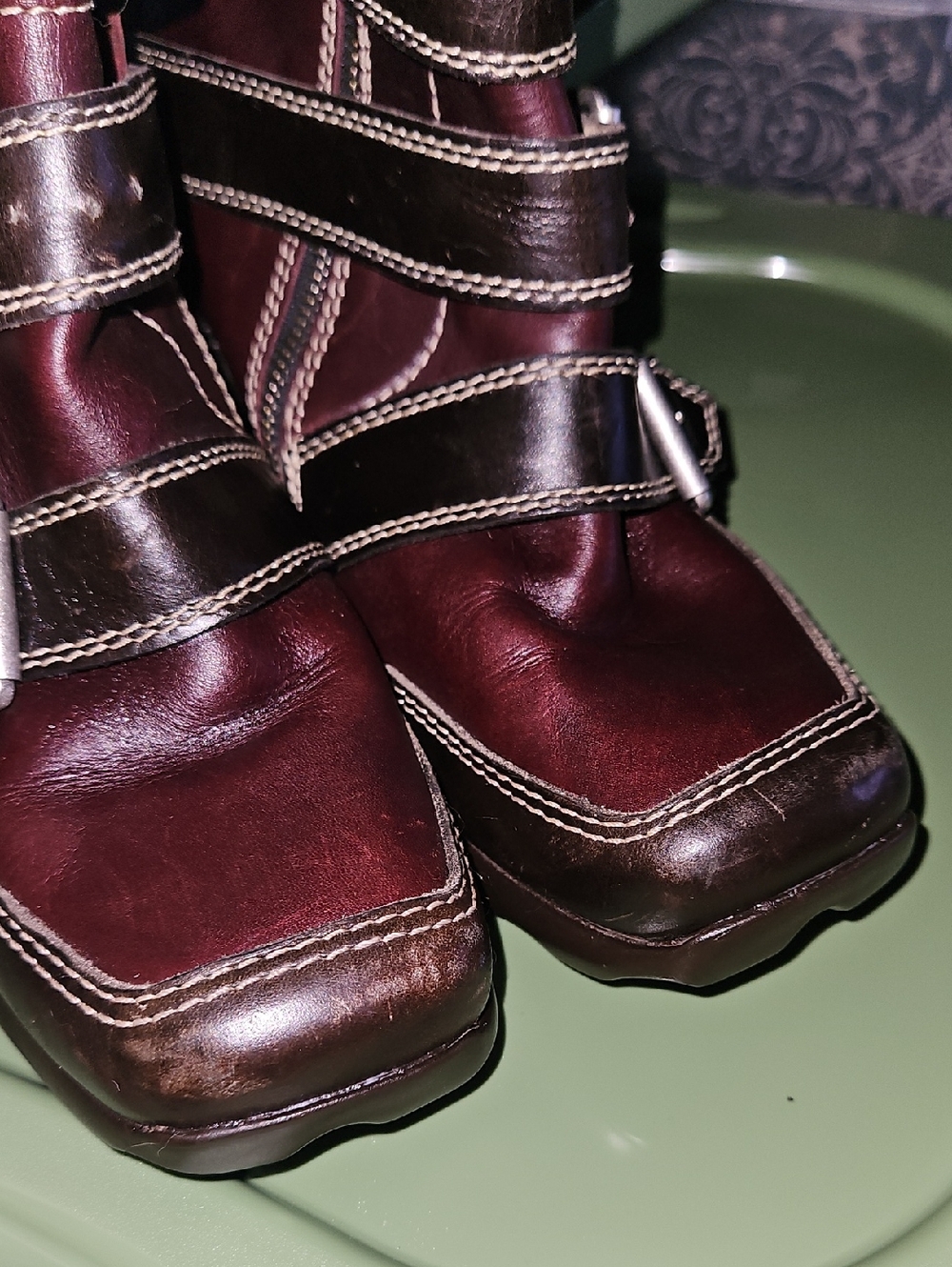 Together Hi Auf Der Maur: Burgundy & Mud Black